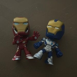 Funko mini Avengers infinity war iron man and iron legion